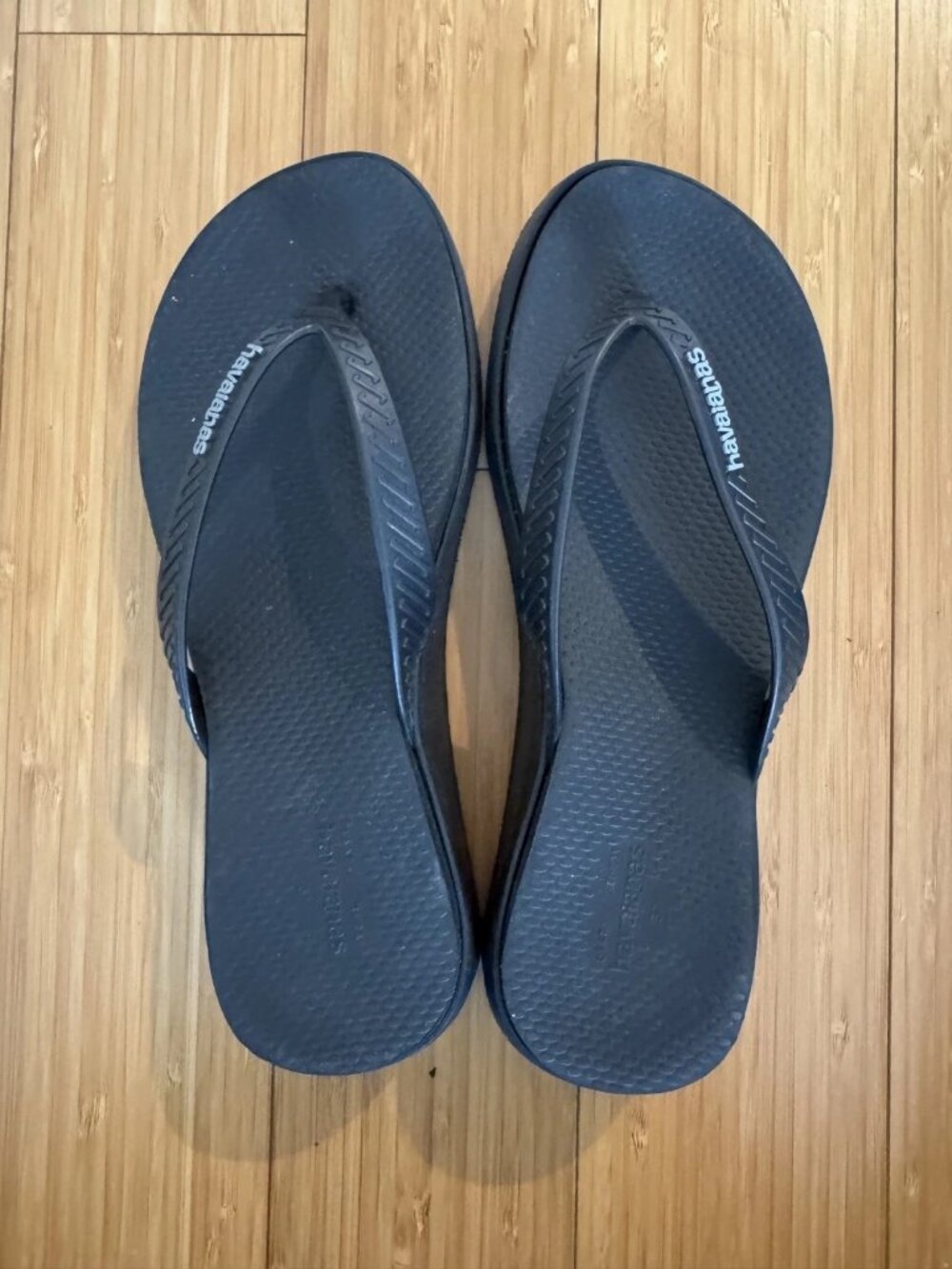 Havaianas Black Flip Flop Sandals Size 7.5